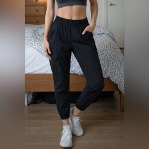 Prana black kinetic capri M yoga pants